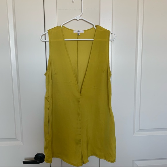 Missguided gold coverup/romper - Picture 4 of 6